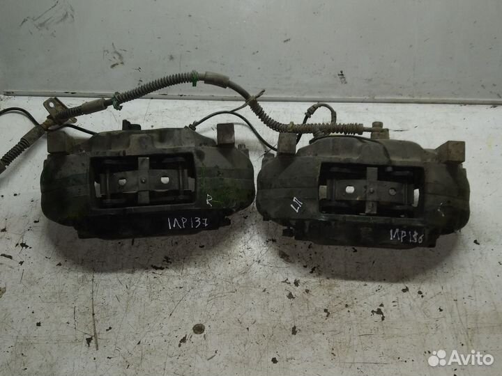 Суппорт передний левый, правый land rover