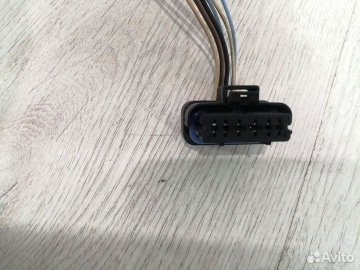 Штекер разъём фары Renault logan 2