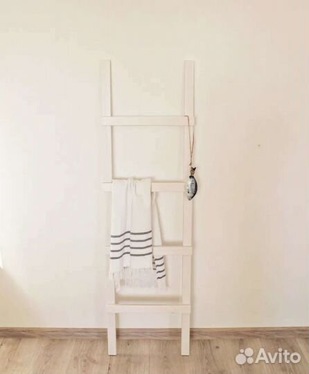 Вешалка для полотенец и одежды 