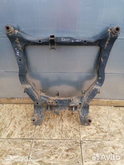 Подрамник передний Nissan Teana J31