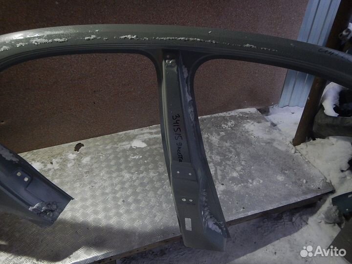 Панель боковая кузова/стойка правая Volkswagen Jetta