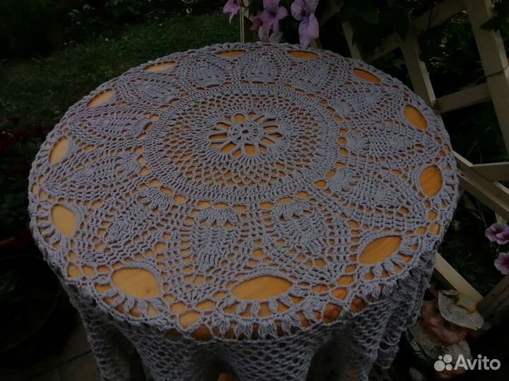 Скатерть круглая вязаная