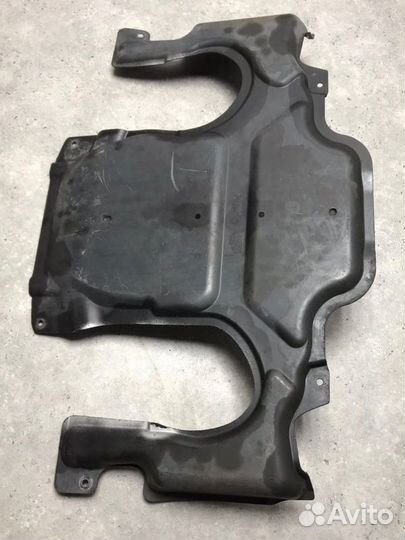 Защита двигателя передняя Mercedes-Benz Cls350