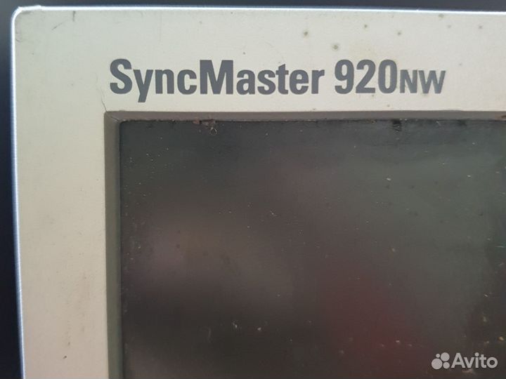 Монитор Samsung 920nw 19