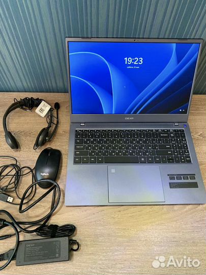 Ноутбук dexp