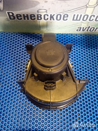 Моторчик отопителя Volkswagen Touareg