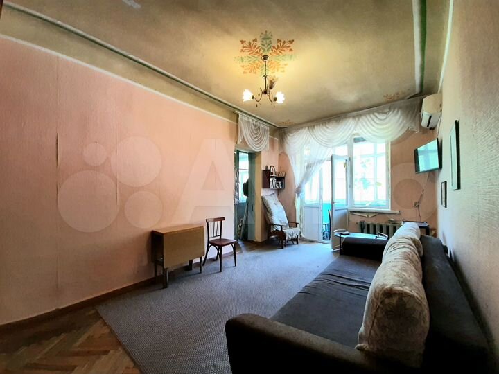 2-к. квартира, 50 м², 4/4 эт.