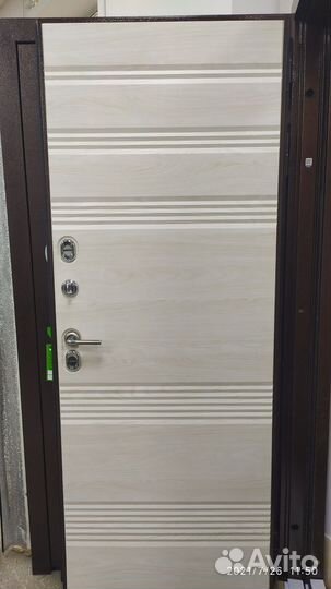 Дверь входная уличная с терморазрывом