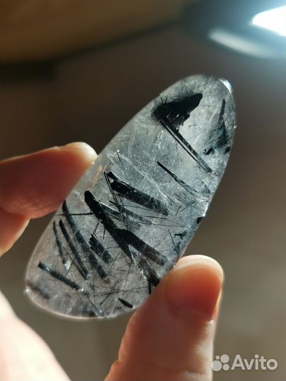 Шерл в Горном Хрустале, кабошон