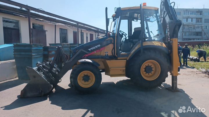 Экскаватор погрузчик