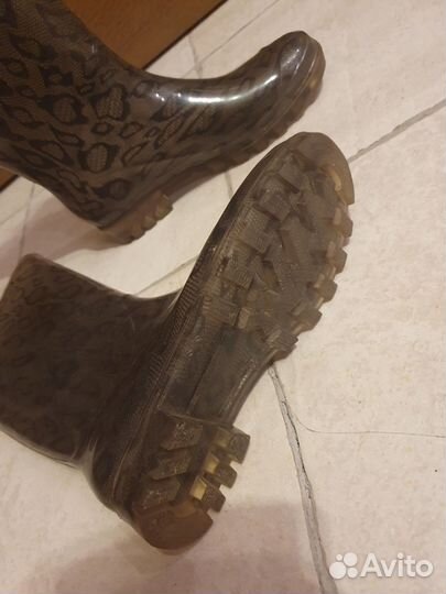 Резиновые сапоги