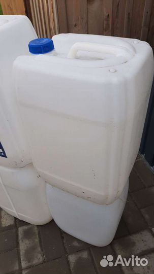 Канистры пластиковые 30, 20, 10, 5л б/у