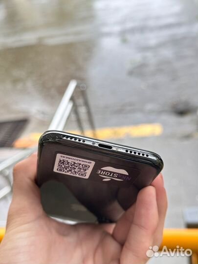 iPhone X, 64 ГБ