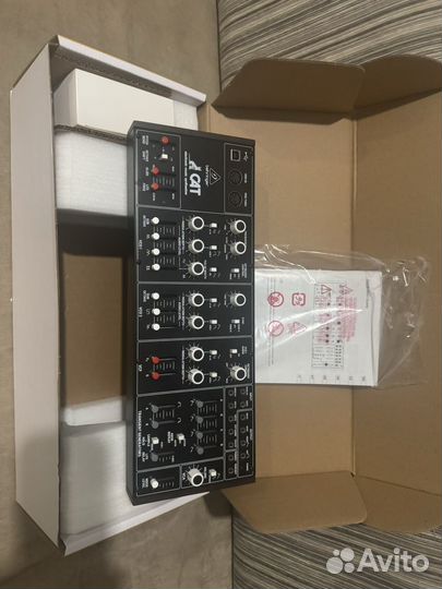 Синтезаторы Behringer