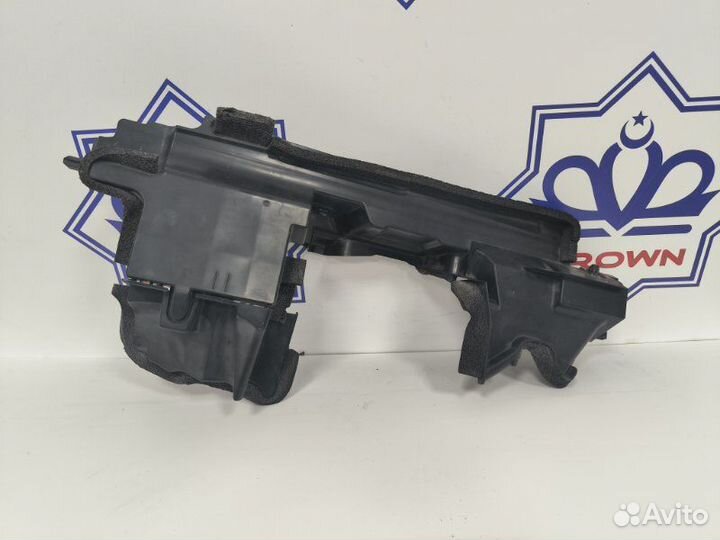 Дефлектор радиатора левый Toyota Camry XV70