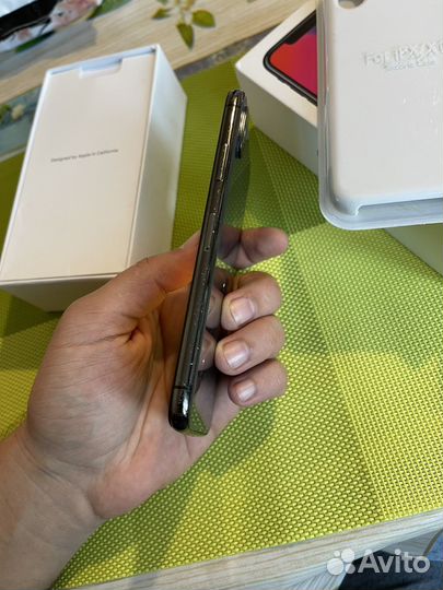 iPhone X, 64 ГБ