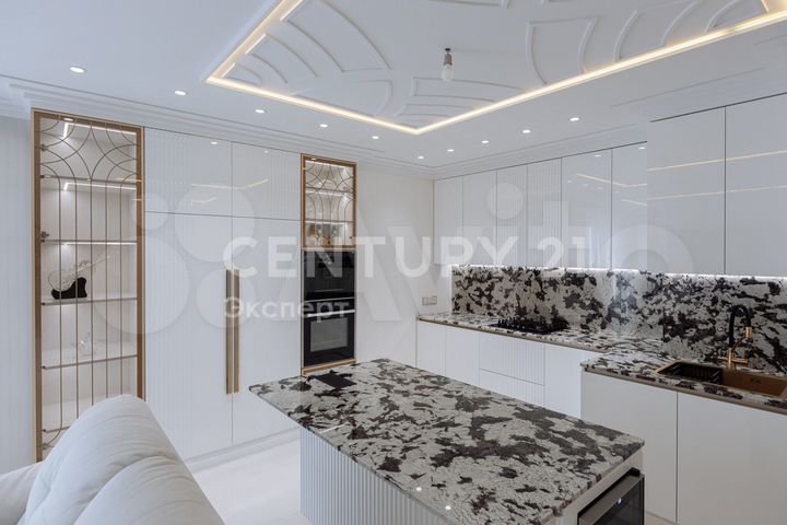 4-к. квартира, 202 м², 4/4 эт.