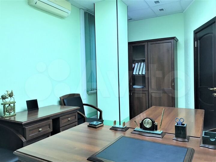 Офис с отдельным входом, 145.7 м²