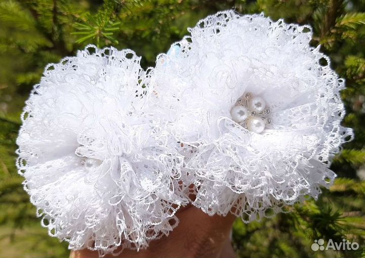 Белые бантики ручной работы