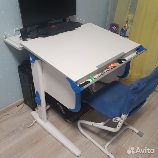 Растущая парта и стул Деми