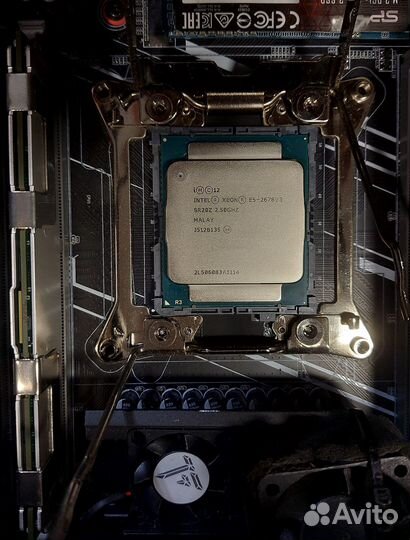 Xeon E5 2678v3 (12C/24T)