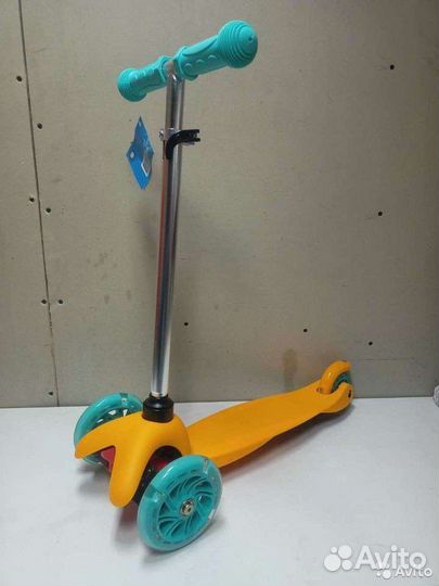 Самокат детский трёхколёсный новый