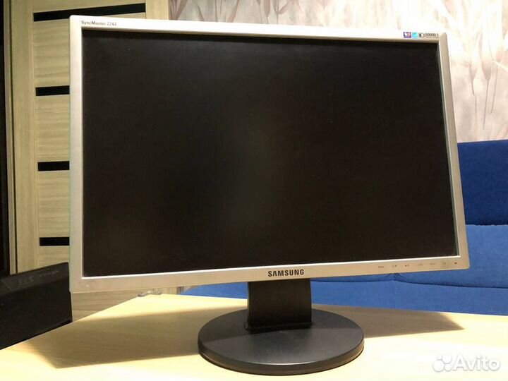 Монитор Samsung