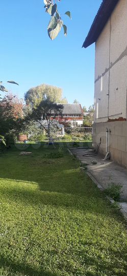 Коттедж 225 м² на участке 8 сот.