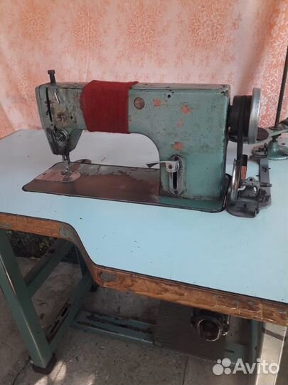 Швейная машинка 1022