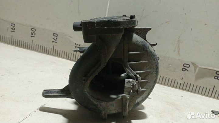 Коллектор впускной Renault Logan 1