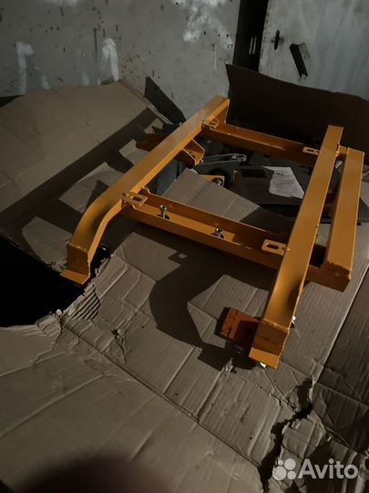 Подрамник под раздаточную коробку 21214-31