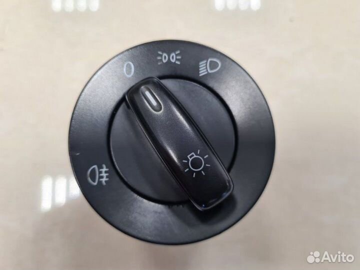 Блок управления светом Volkswagen Jetta седан BSE