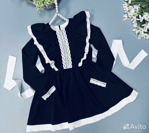 Школьное платье синее 134 новое