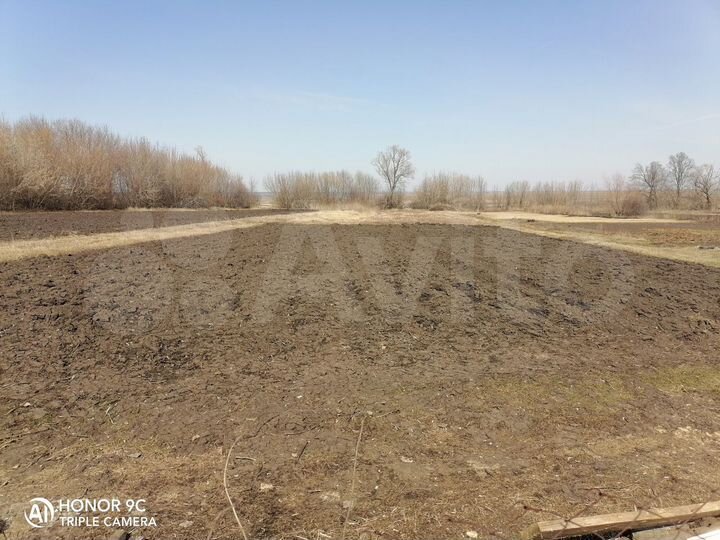 Дом 25,6 м² на участке 52 сот.