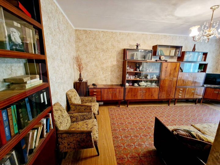 2-к. квартира, 43 м², 3/5 эт.