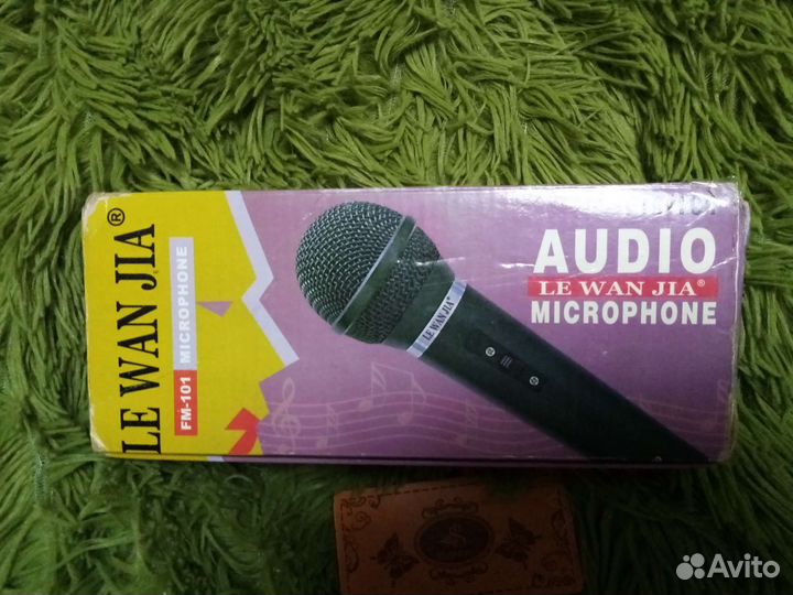 Микрофон вокальный