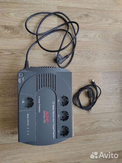 Источник бесперебойного питания apc