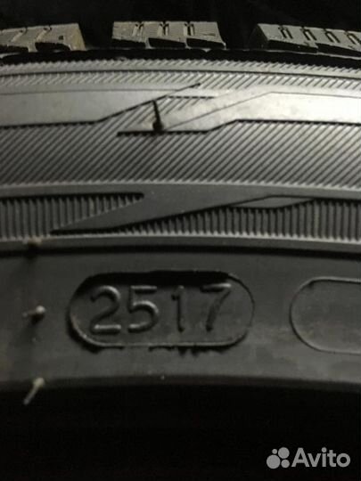 Nokian Tyres Hakkapeliitta R2 SUV 265/40 R21 105R