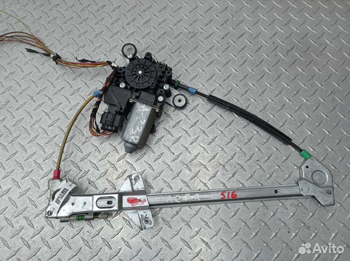 Стеклоподъемник задний правый Audi A8 D2 4D0839398B