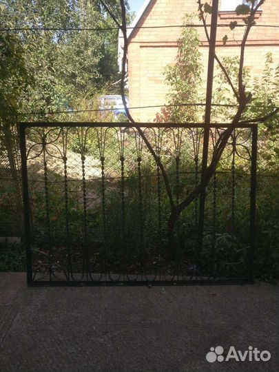 Металлические решетки на окна бу