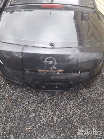 Крышка багажника на Opel Astra H