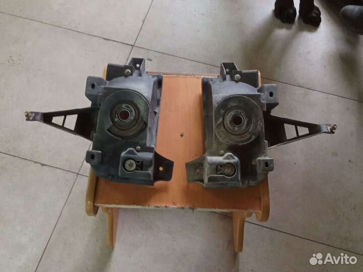 Противотуманная фара Toyota Land Cruiser 200 07-12