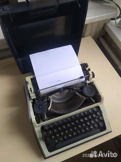 Печатная пишущая машинка пп-215-01