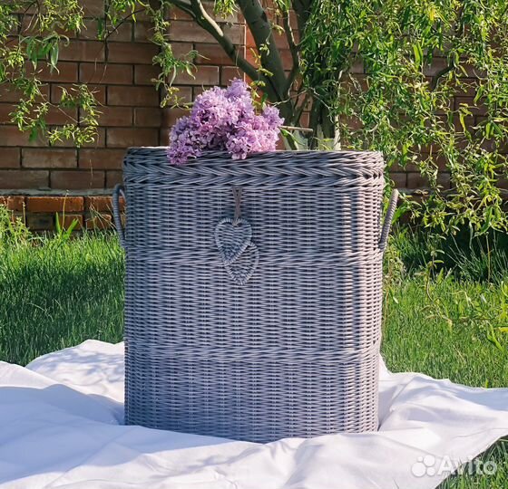 Корзина плетеная с крышкой