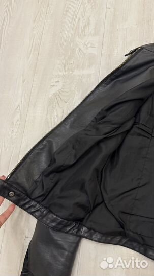 Кожаная куртка женская