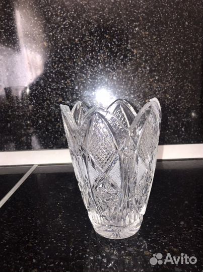 Ваза хрустальная