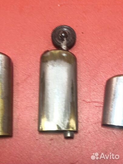 Старинная бензиновая зажигалка