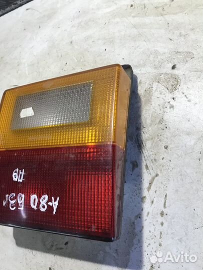 Фонарь правый внутренний Audi 80B3