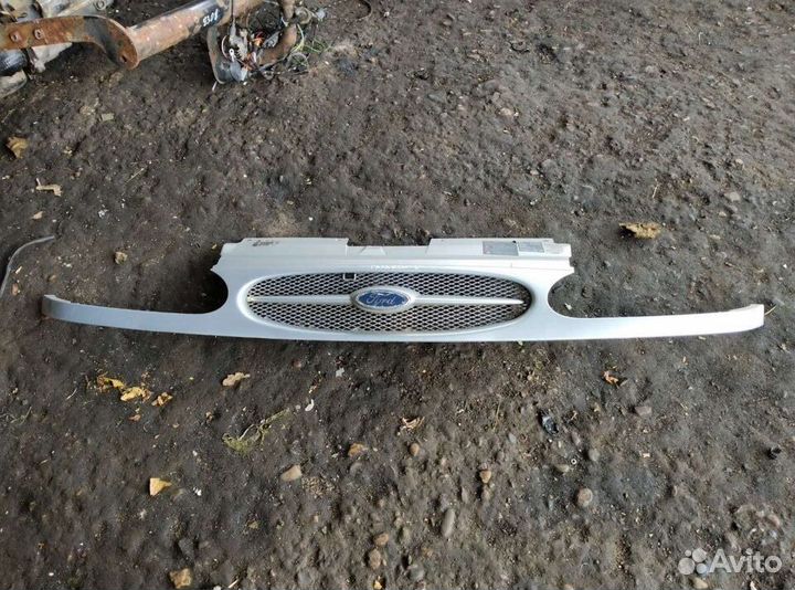 Решетка радиатора форд галакси 1998 год