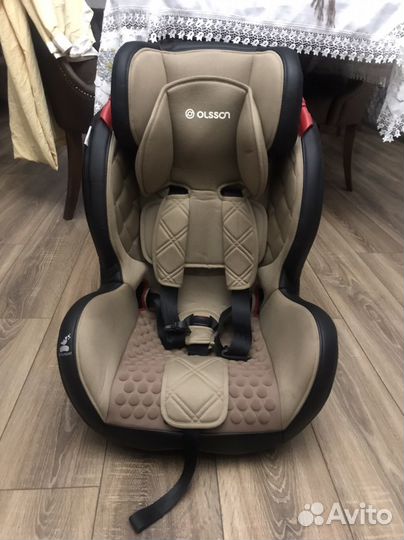 Автокресло Olsson VoyagerFix 1-2-3 с изофикс